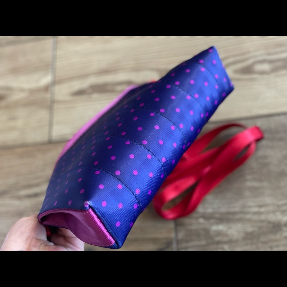 🍄SOLD FB🍄Harveys Seatbelt Bow Clutch Merry Bright - Picture 3 of 7